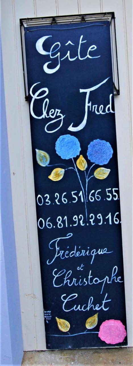 Bed and Breakfast Chez Fred Boursault Zewnętrze zdjęcie